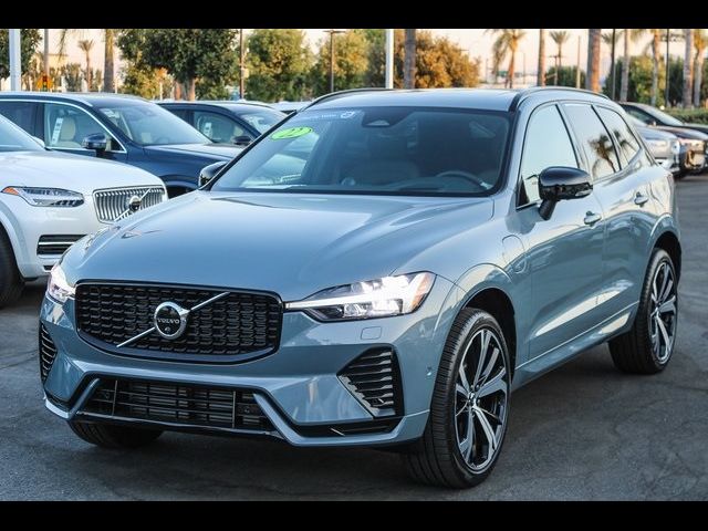 2022 Volvo XC60 Recharge Plug-In Hybrid R-Design