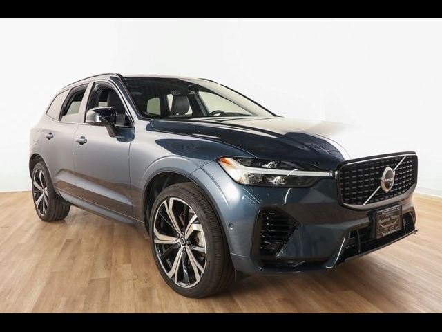 2022 Volvo XC60 Recharge Plug-In Hybrid R-Design