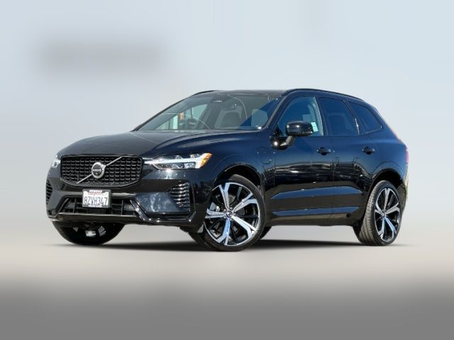 2022 Volvo XC60 Recharge Plug-In Hybrid R-Design