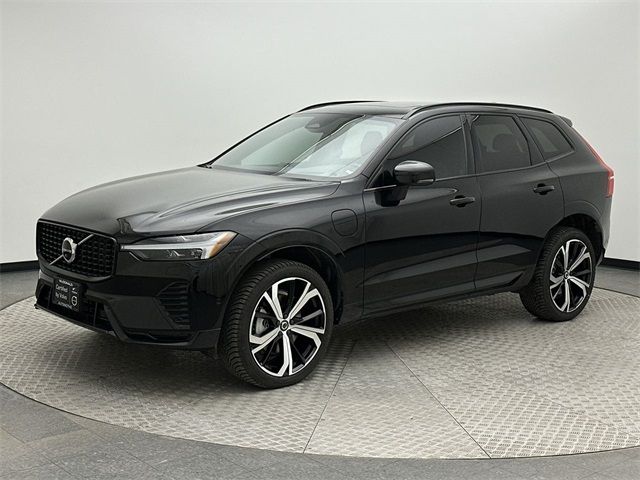 2022 Volvo XC60 Recharge Plug-In Hybrid R-Design