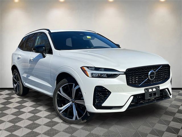 2022 Volvo XC60 Recharge Plug-In Hybrid R-Design