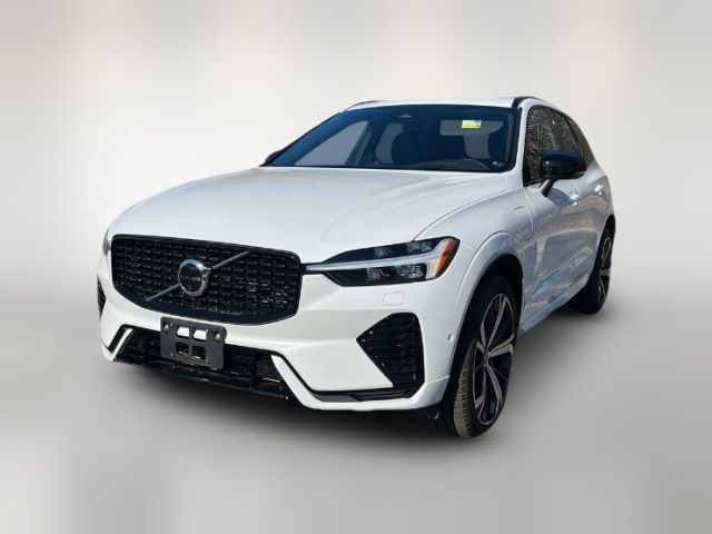 2022 Volvo XC60 Recharge R-Design