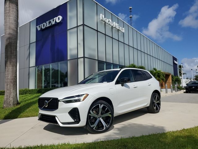 2022 Volvo XC60 Recharge Plug-In Hybrid R-Design