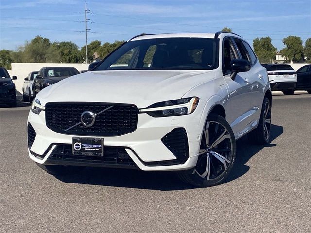 2022 Volvo XC60 Recharge Plug-In Hybrid R-Design