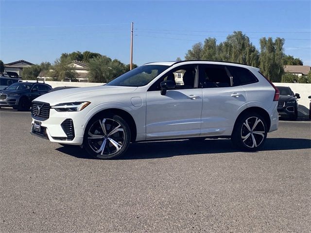 2022 Volvo XC60 Recharge Plug-In Hybrid R-Design