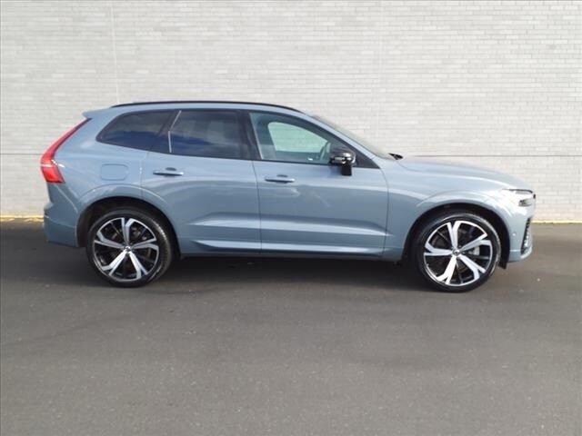 2022 Volvo XC60 Recharge Plug-In Hybrid R-Design