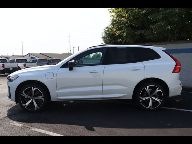 2022 Volvo XC60 Recharge Plug-In Hybrid R-Design