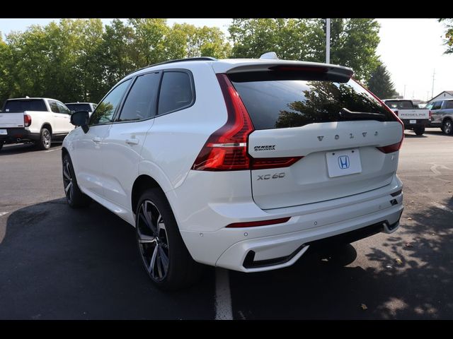 2022 Volvo XC60 Recharge Plug-In Hybrid R-Design