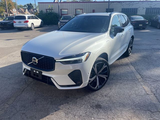 2022 Volvo XC60 Recharge Plug-In Hybrid R-Design