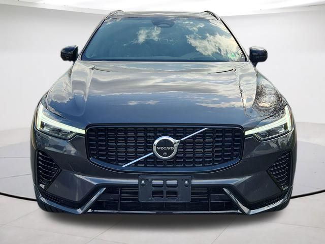 2022 Volvo XC60 Recharge Plug-In Hybrid R-Design