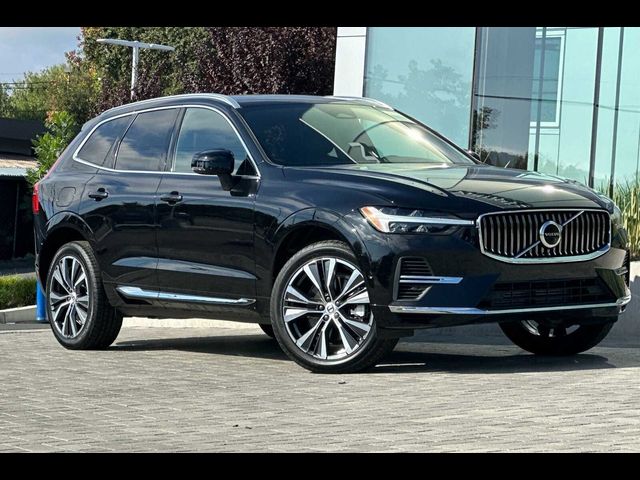 2022 Volvo XC60 Recharge Plug-In Hybrid Inscription Expression