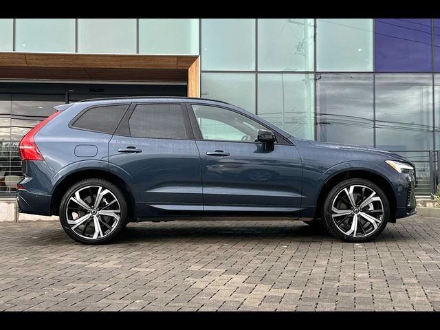 2022 Volvo XC60 Recharge Plug-In Hybrid R-Design