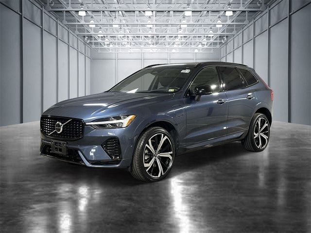 2022 Volvo XC60 Recharge Plug-In Hybrid R-Design