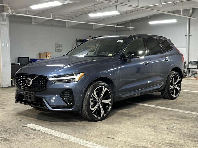 2022 Volvo XC60 Recharge Plug-In Hybrid R-Design