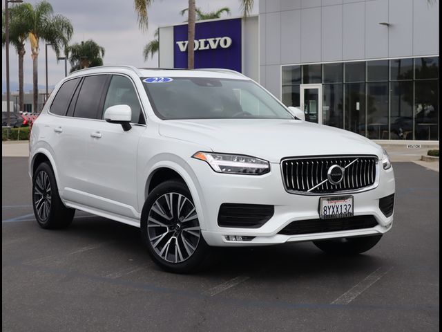 2022 Volvo XC90 Momentum