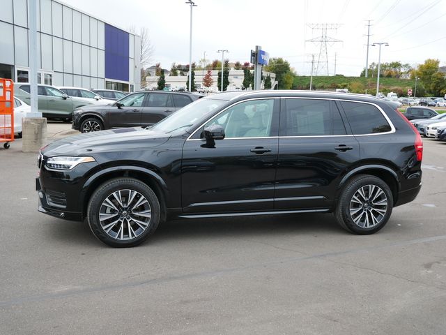 2022 Volvo XC90 Momentum