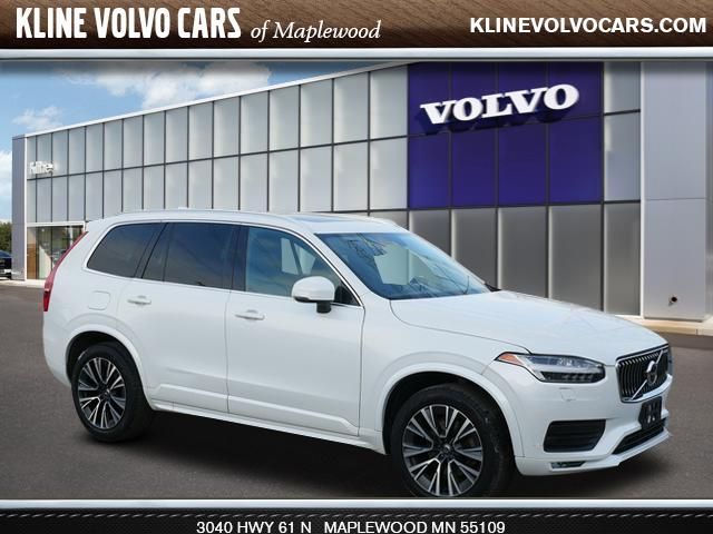 2022 Volvo XC90 Momentum