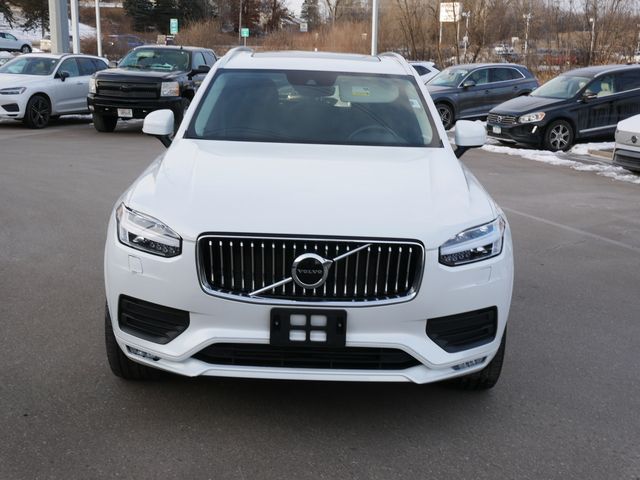 2022 Volvo XC90 Momentum