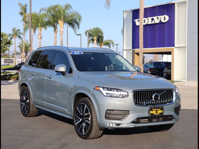 2022 Volvo XC90 Momentum