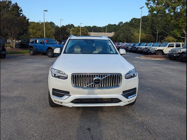 2022 Volvo XC90 Inscription