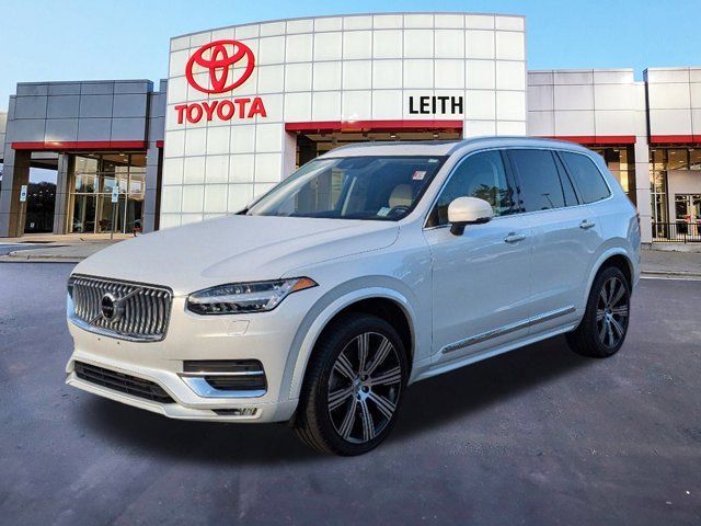 2022 Volvo XC90 Inscription