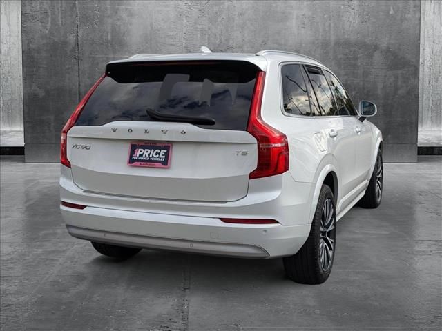 2022 Volvo XC90 Momentum