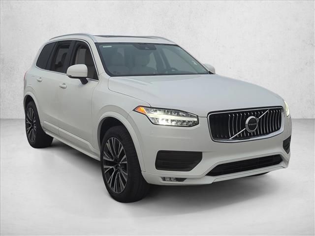 2022 Volvo XC90 Momentum