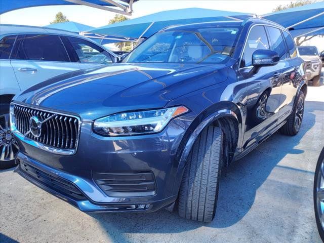 2022 Volvo XC90 Momentum