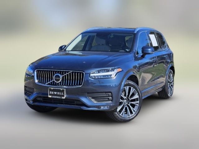 2022 Volvo XC90 Momentum