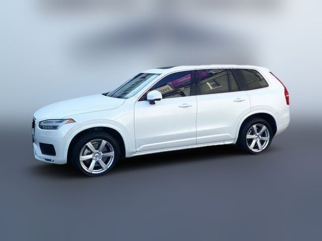 2022 Volvo XC90 Momentum