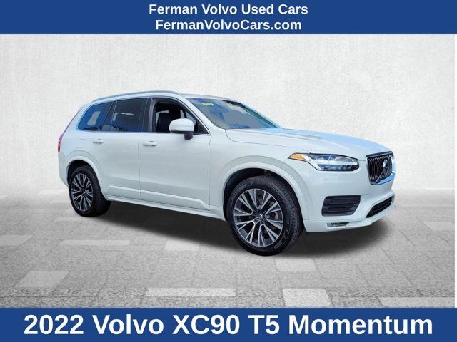 2022 Volvo XC90 Momentum