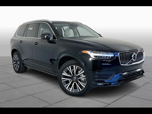 2022 Volvo XC90 Momentum