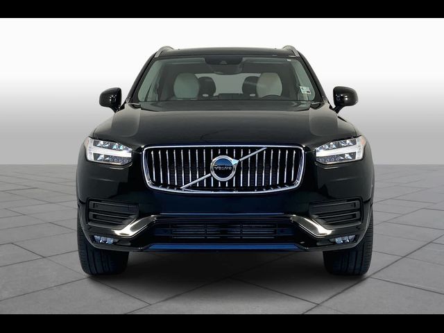 2022 Volvo XC90 Momentum