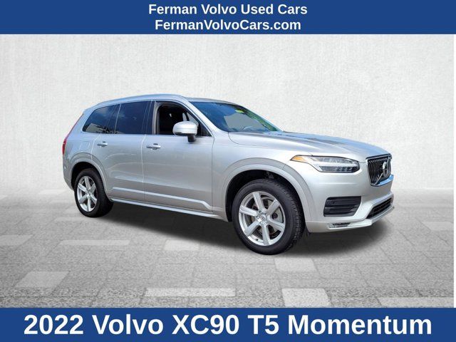 2022 Volvo XC90 Momentum