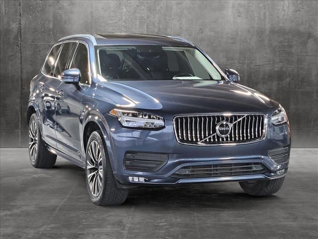 2022 Volvo XC90 Momentum