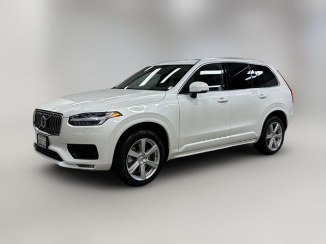 2022 Volvo XC90 Momentum