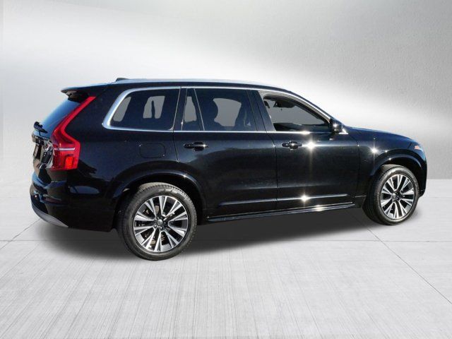 2022 Volvo XC90 Momentum