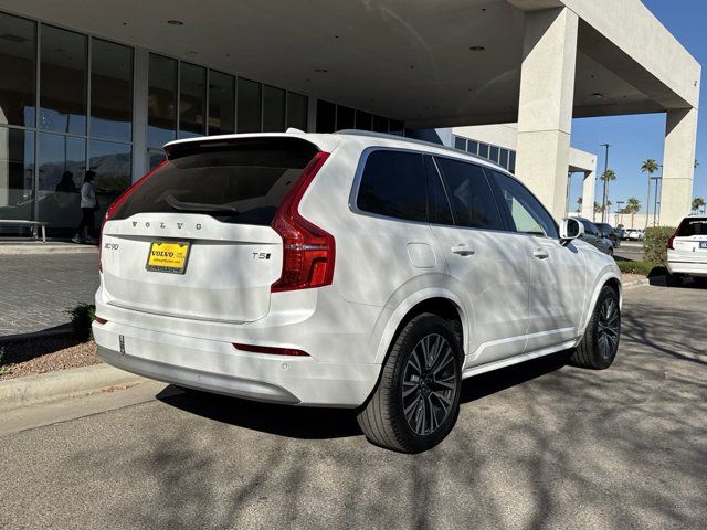 2022 Volvo XC90 Momentum