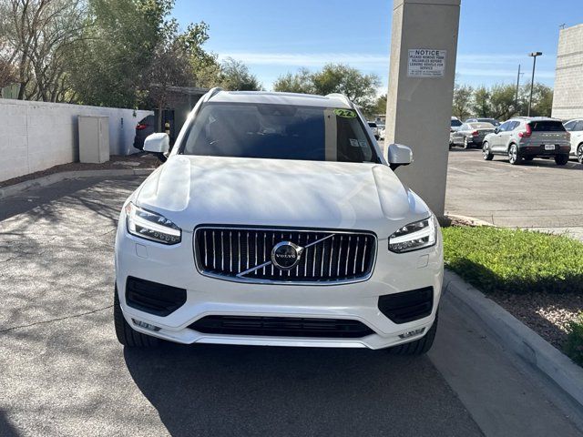 2022 Volvo XC90 Momentum