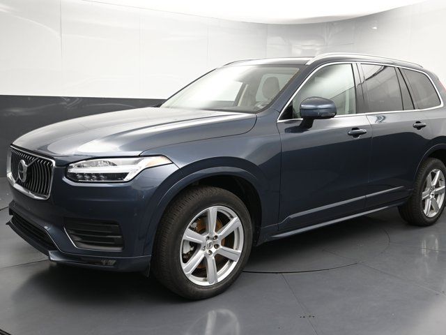 2022 Volvo XC90 Momentum