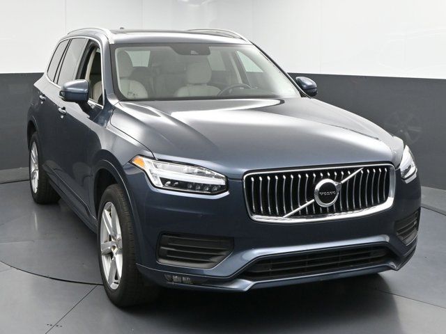 2022 Volvo XC90 Momentum