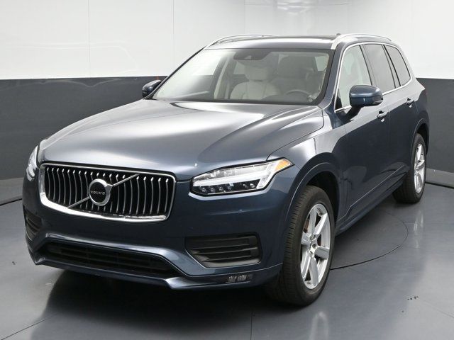 2022 Volvo XC90 Momentum