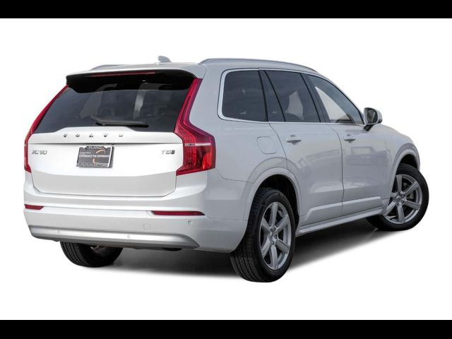 2022 Volvo XC90 Momentum