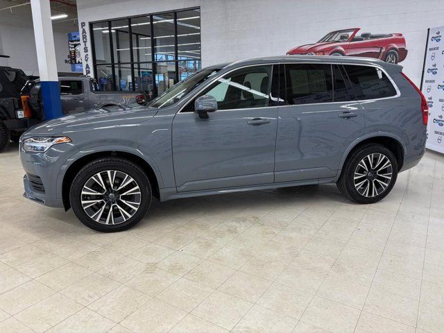 2022 Volvo XC90 Momentum