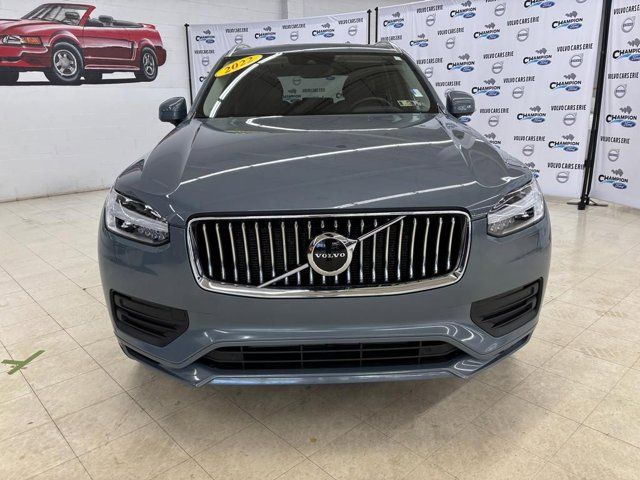 2022 Volvo XC90 Momentum
