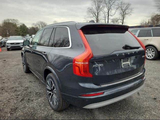 2022 Volvo XC90 Momentum