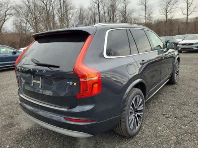 2022 Volvo XC90 Momentum