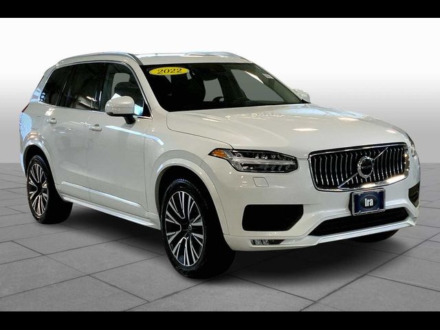 2022 Volvo XC90 Momentum