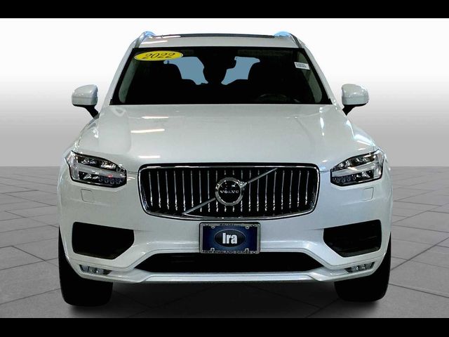 2022 Volvo XC90 Momentum