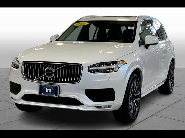 2022 Volvo XC90 Momentum